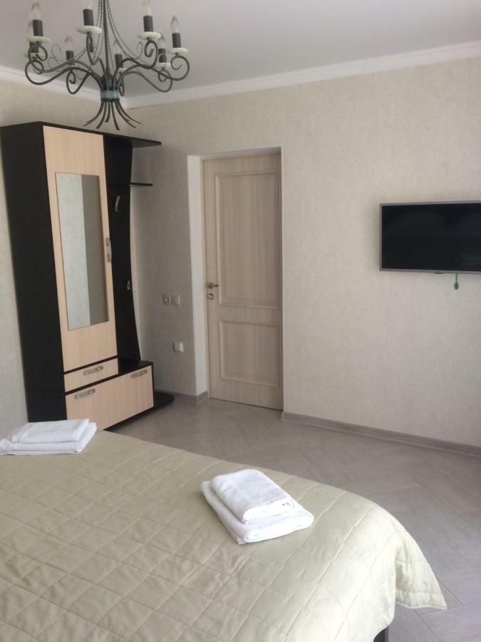 Guest House Гости Пицунда Екстериор снимка